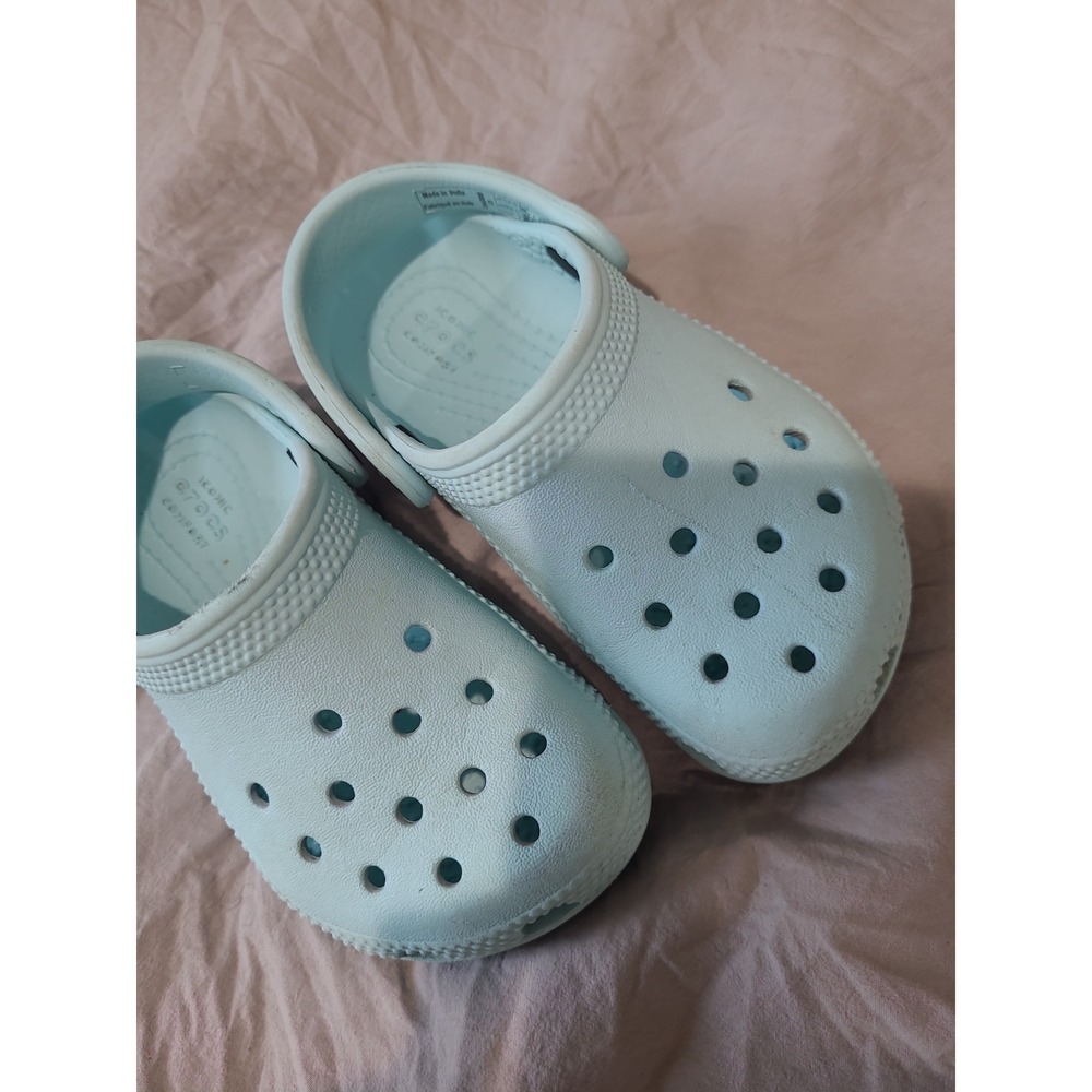 Crocs Classic Kid SZ C8 Clogs light blue slip on casual sandal shoe comfort
